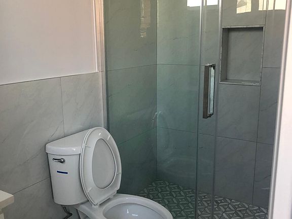 3rd image of 630 N 13th St #3