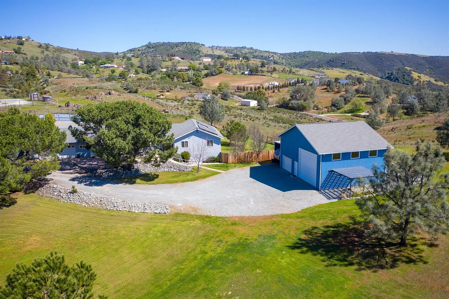 6565 Usher Dr photo 1