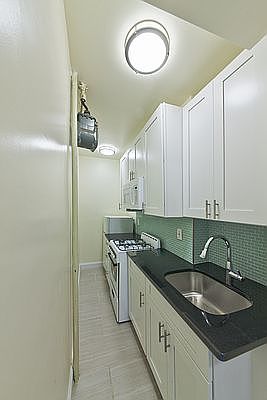 4th image of 100 W 139th St #34