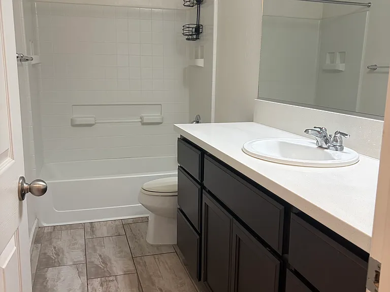 3305 S Meadowbrook St — Photo 14