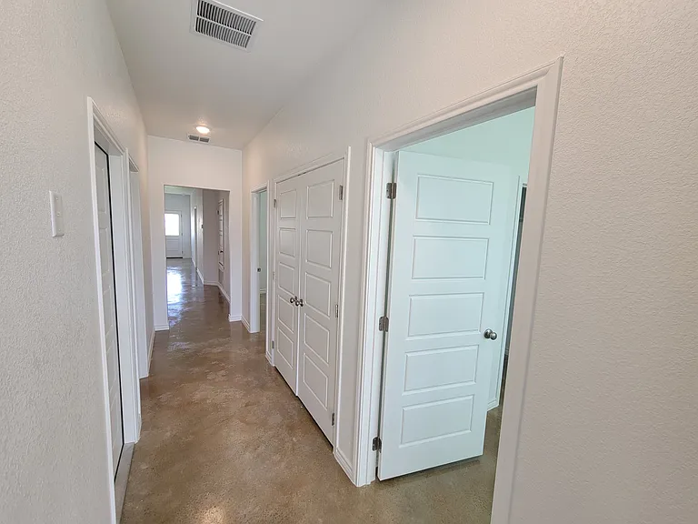 3807 American Elm Dr — Photo 3