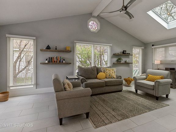 4th image of 34069 N South Circle Dr
