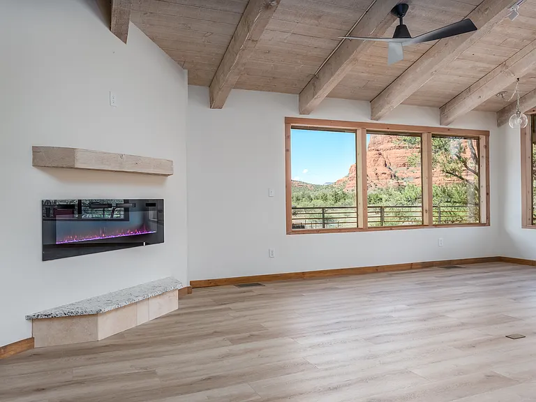 1050 Lee Mountain Rd — Photo 5