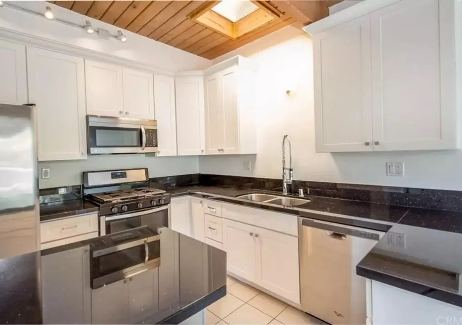 (four plex) 871 Park Avenue — Photo 1