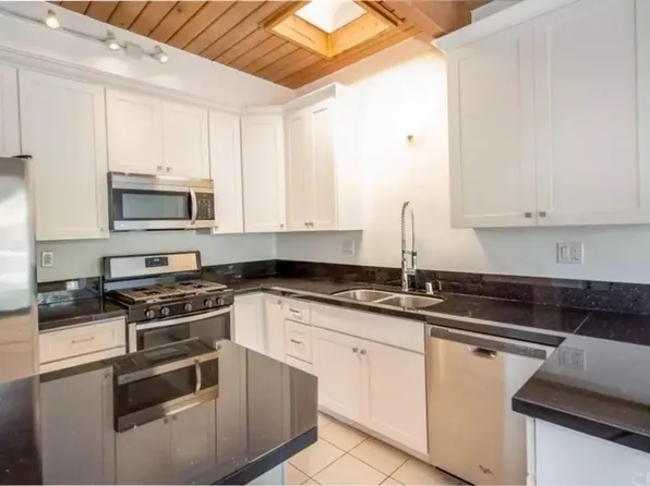 (four plex) 871 Park Avenue