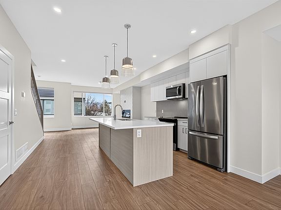 4th image of 1225 Findlay Rd #6