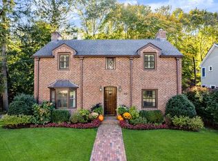 90 Larchmont Ave, Newton, MA 02468