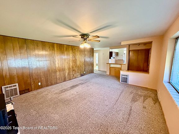5th image of 583 Adams St