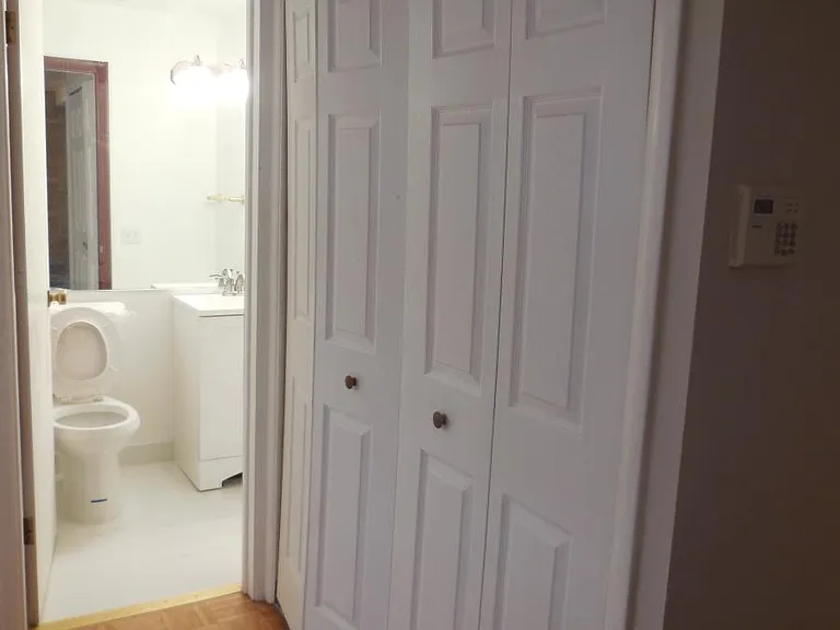 344 W Dickens Ave #6 — Photo 7