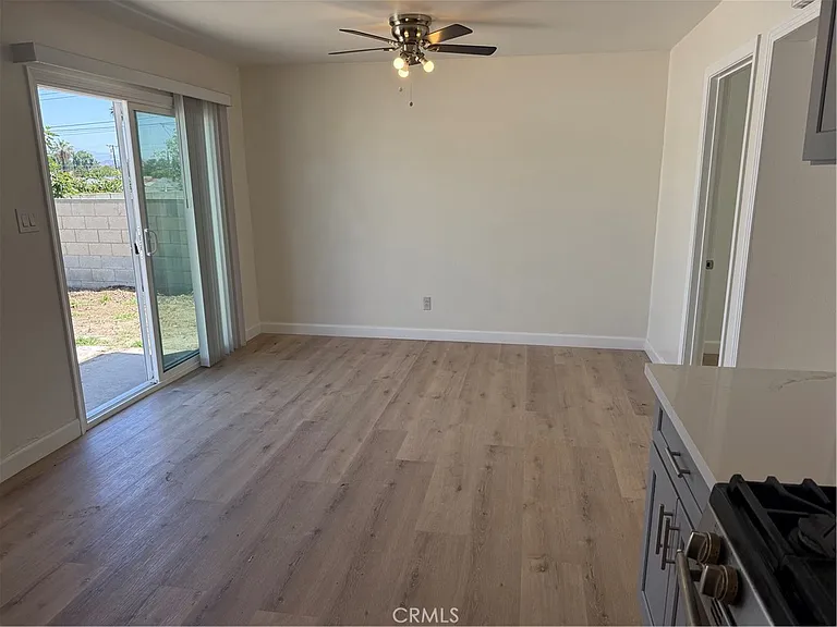 19231 Tranbarger St — Photo 6