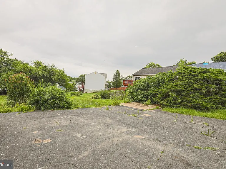 6512 Golden Ring Rd — Photo 43