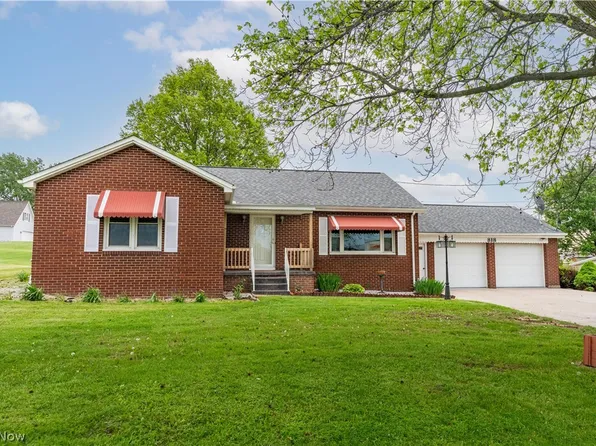 818 Canton Rd NW, Carrollton, OH 44615