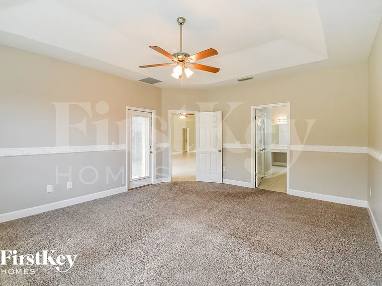 2305 Yellow Jasmine Ln — Photo 9