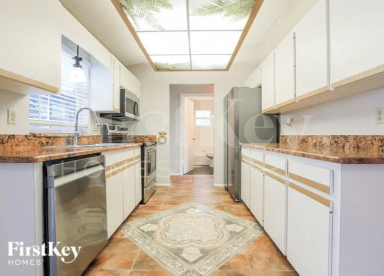6099 David Blvd — Photo 4