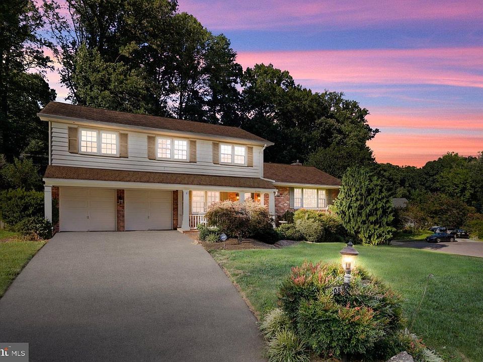 8208 Guinevere Dr, Annandale, VA 22003 | MLS #VAFX2330832 | Zillow