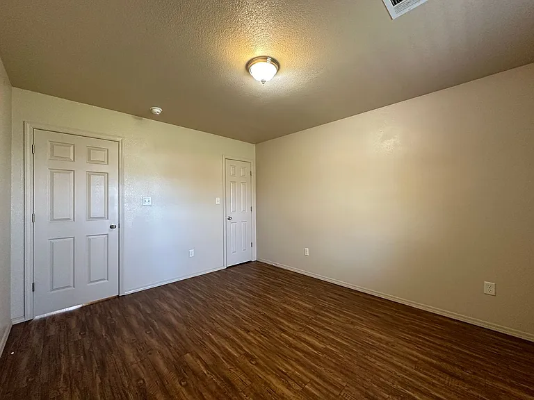 2701 Tulsa St — Photo 13