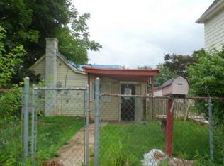 715 Pine St, Whitehall, PA 18052