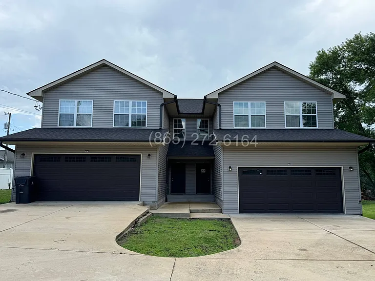 4807 Fennel Rd NE — Photo 2