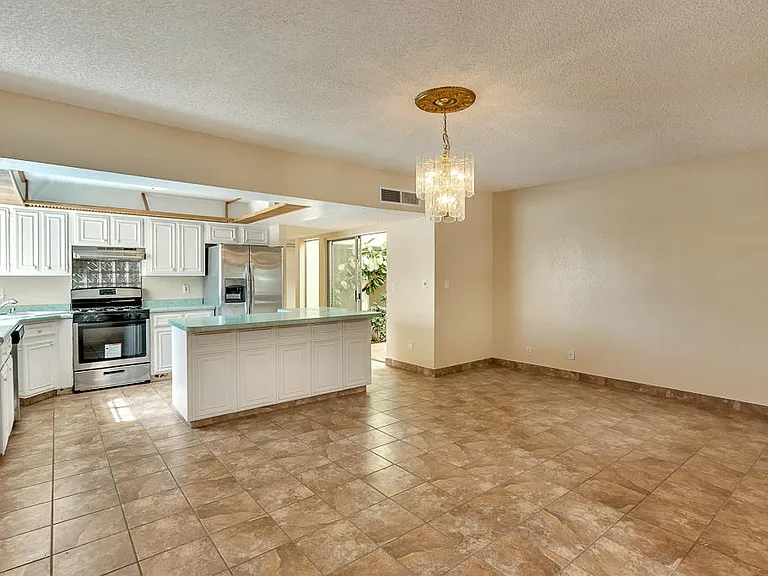 301 Los Nietos Ct — Photo 38
