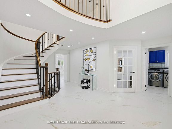 5th image of 2531 Morrison Ave