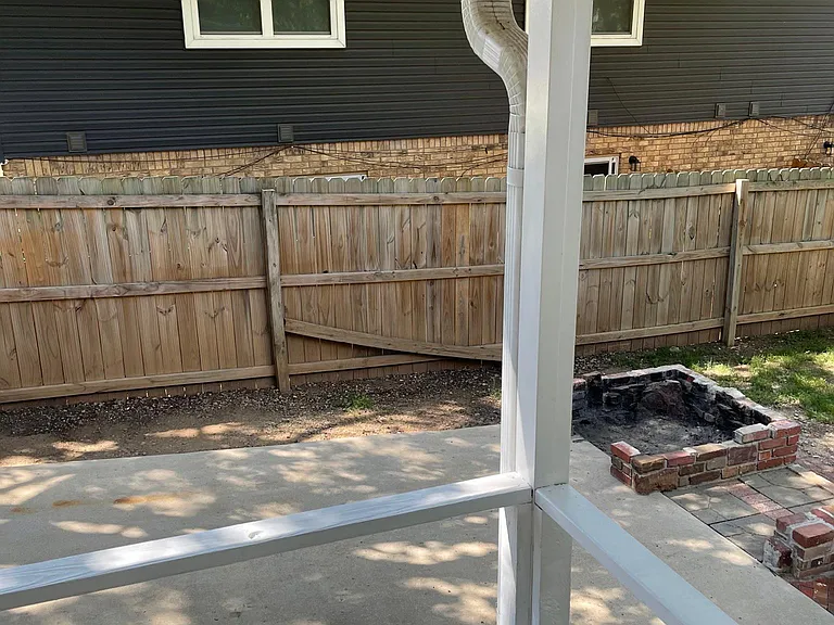 232 W Ash St — Photo 12
