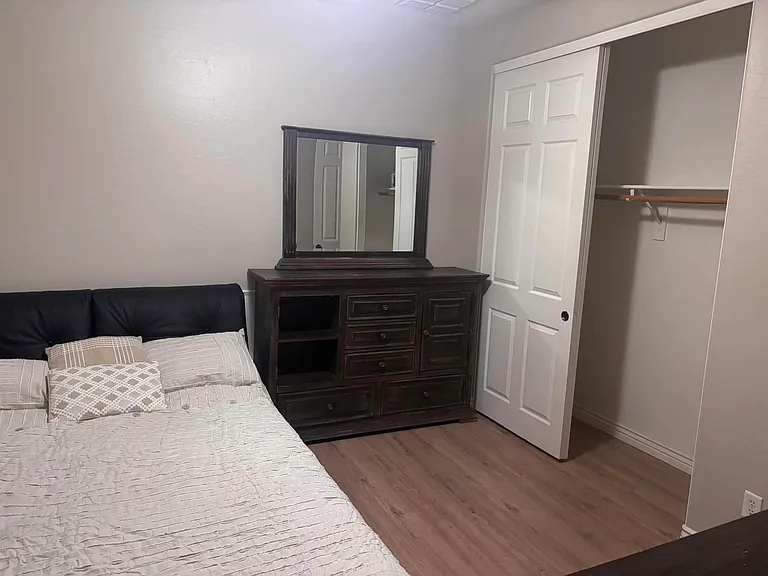 14406 W Port Royale Ln — Photo 34