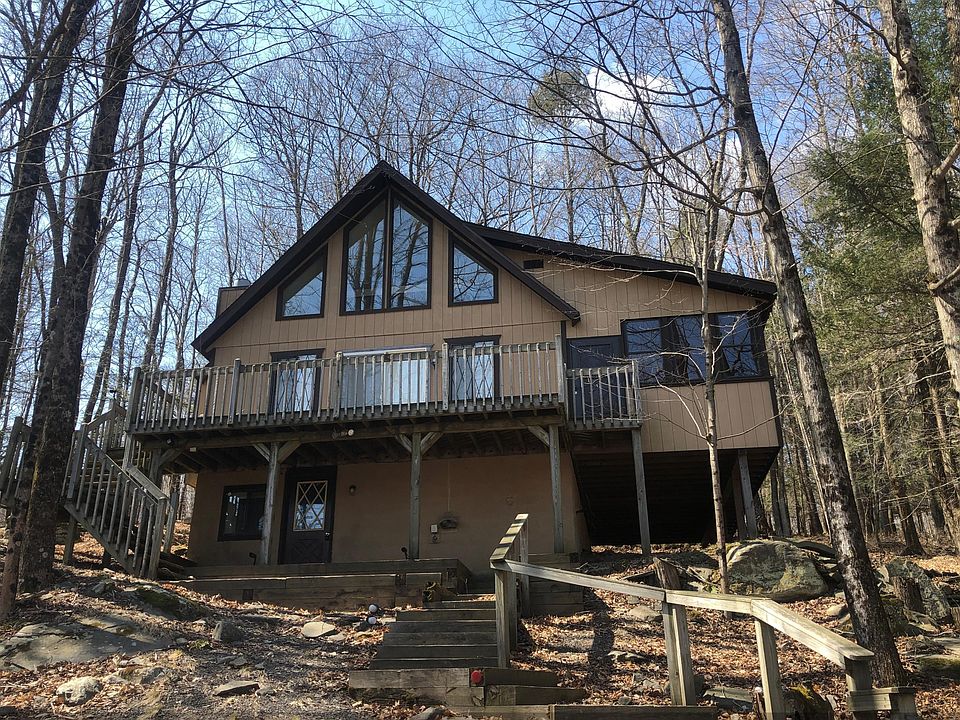 1st image of 15 Lake View Dr