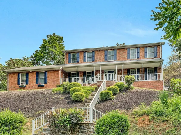 354 Woodridge Rd, Troutville, VA 24175