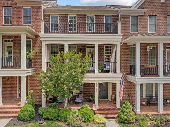 41060 Dorati Sq, Leesburg, VA 20175