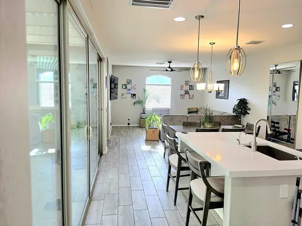 2582 S Betty St, Gilbert, AZ 85295
