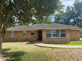 8913 Bace Dr, Houston, TX 77055