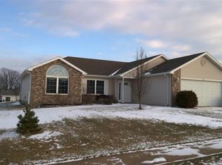 213 Broadmore Cir, Angola, IN 46703