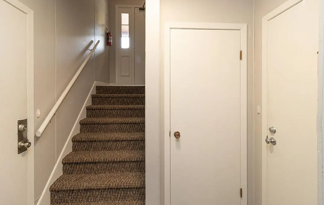 1 bed, 700 sqft, $1,275 — Photo 3