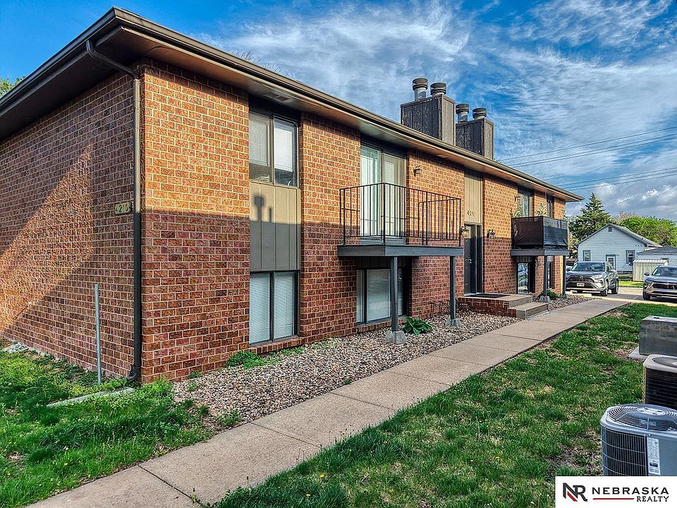 1st image of 4210 Huntington Ave