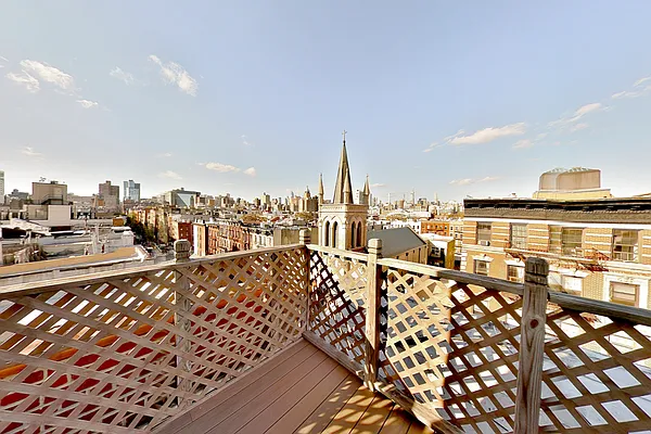 Rented by REAL New York | media 24