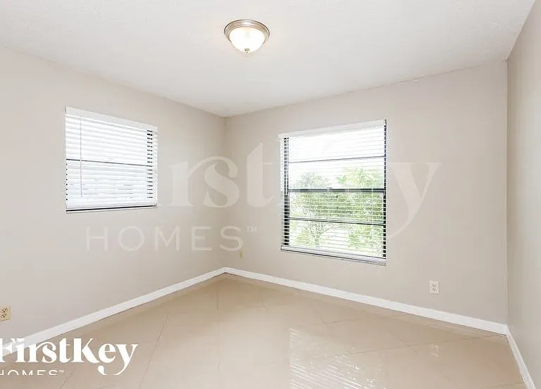1105 Arthur Ave — Photo 11