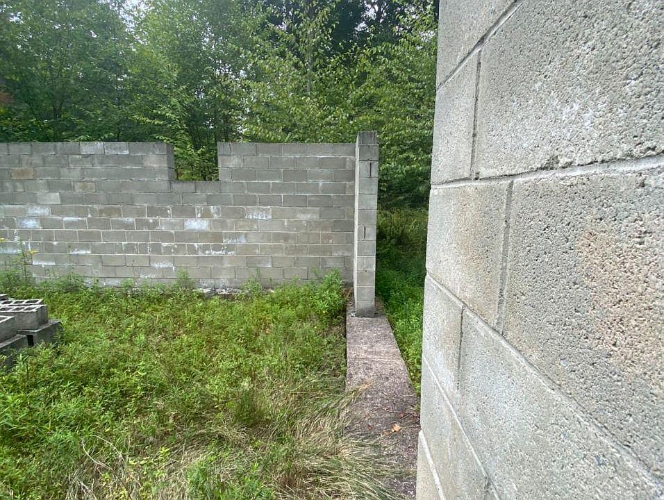 1st image of 134 Bush Mountain Dr