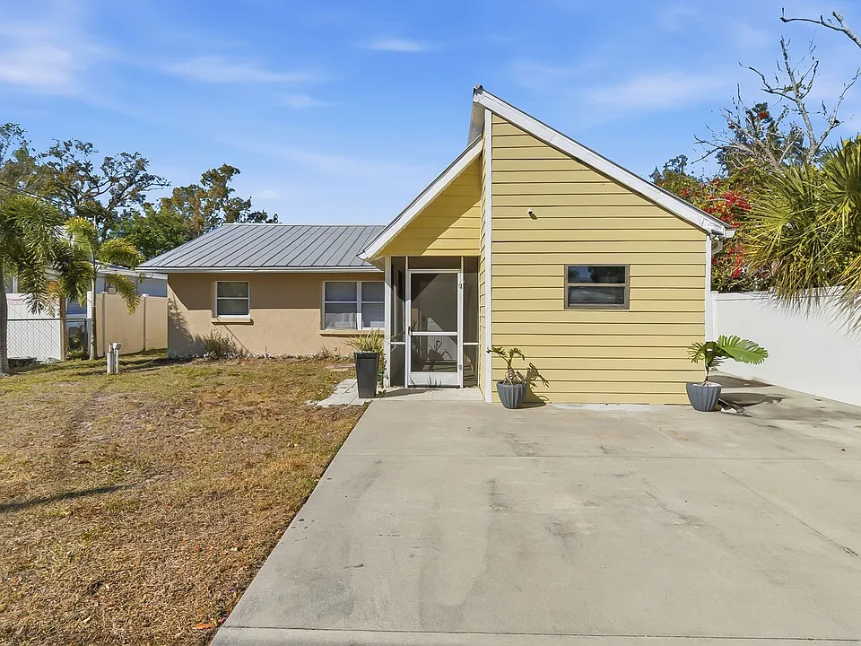301 N Conrad Ave