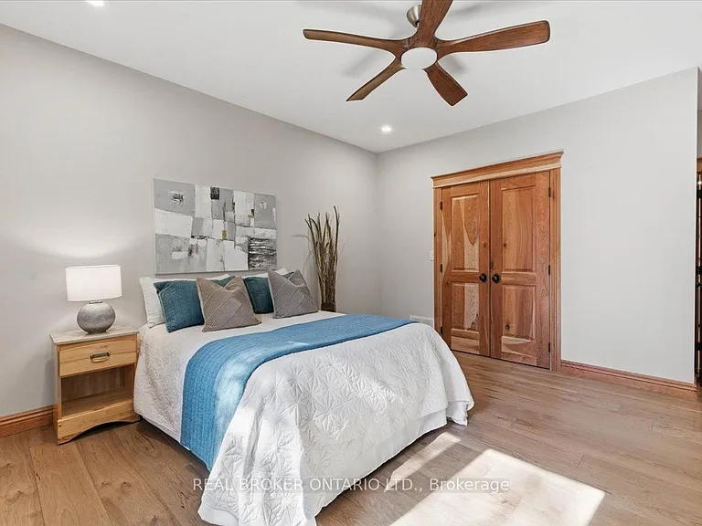 4589 Watson Rd S — Photo 26