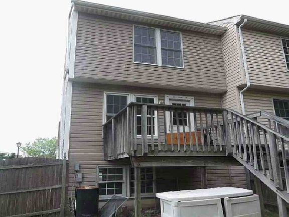 2nd image of 814 Sabina Cir