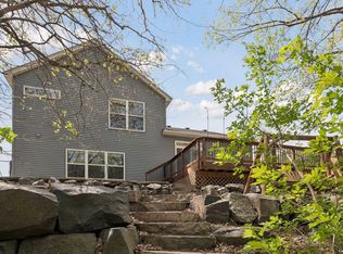 1658 Oakbrooke Cir, Eagan, MN 55122