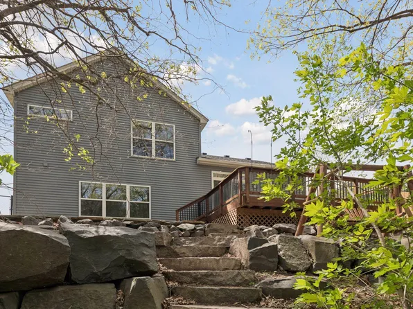 1658 Oakbrooke Cir, Eagan, MN 55122