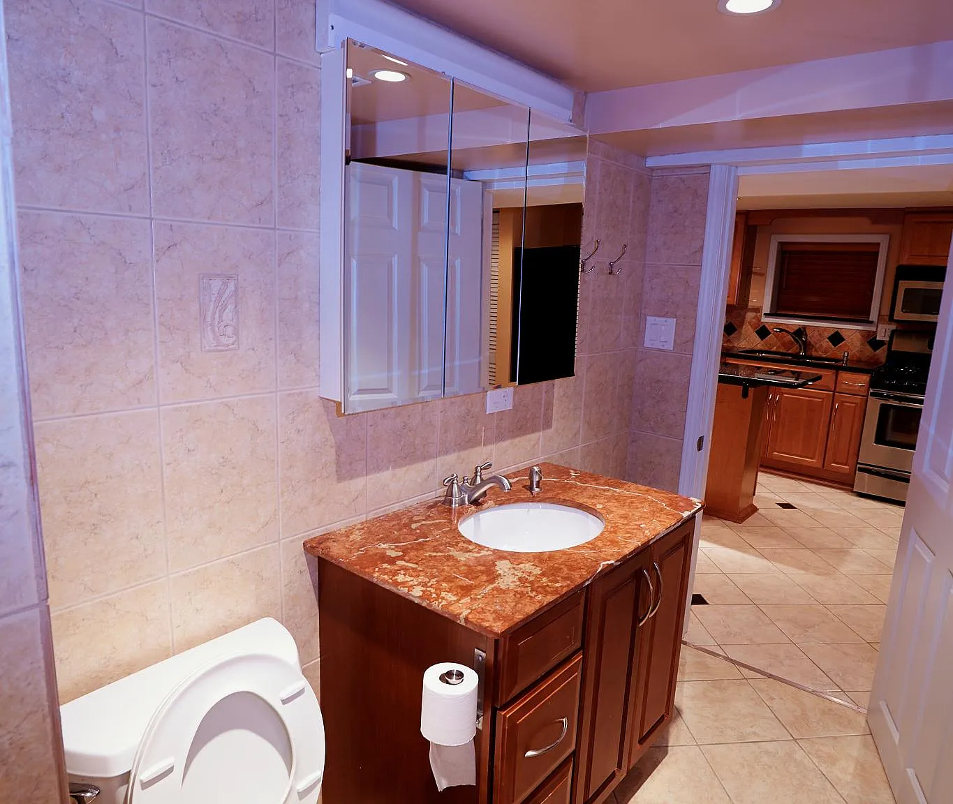 2 bed, 1100 sqft, $1,700 — Photo 4