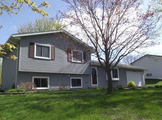 2201 Friendship Ln, Burnsville, MN 55337