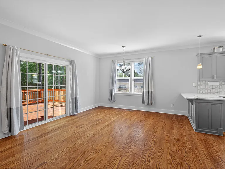 807 Cook Rd — Photo 12