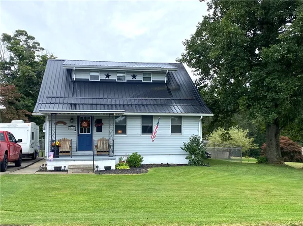 368 Airway Inn Rd N, Uniontown, PA 15401