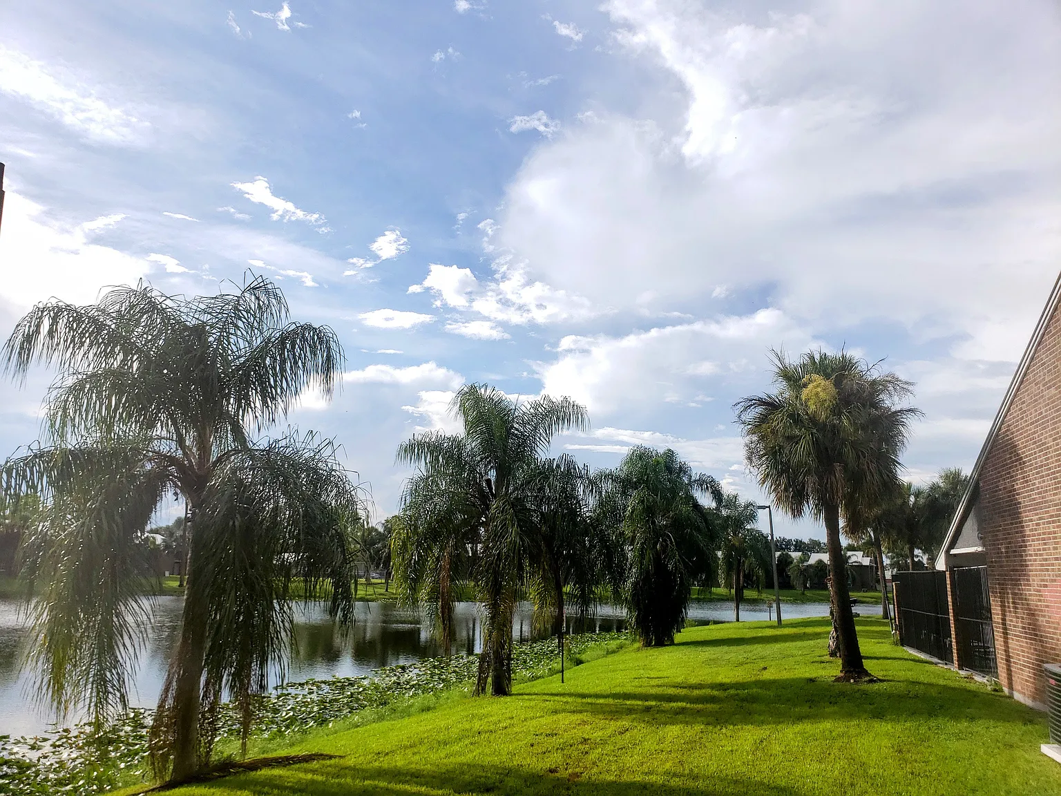 Lake View Villas — Photo 3