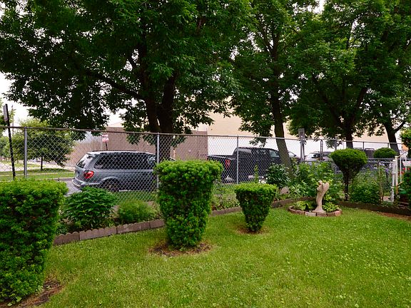 5th image of 1458 N Karlov Ave