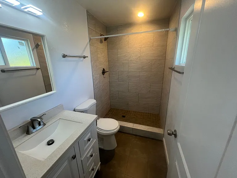 880 San Mateo Ct — Photo 8