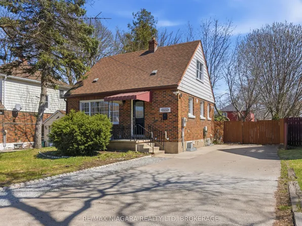 5654 Drummond Rd, Niagara Falls, ON L2G 4L4
